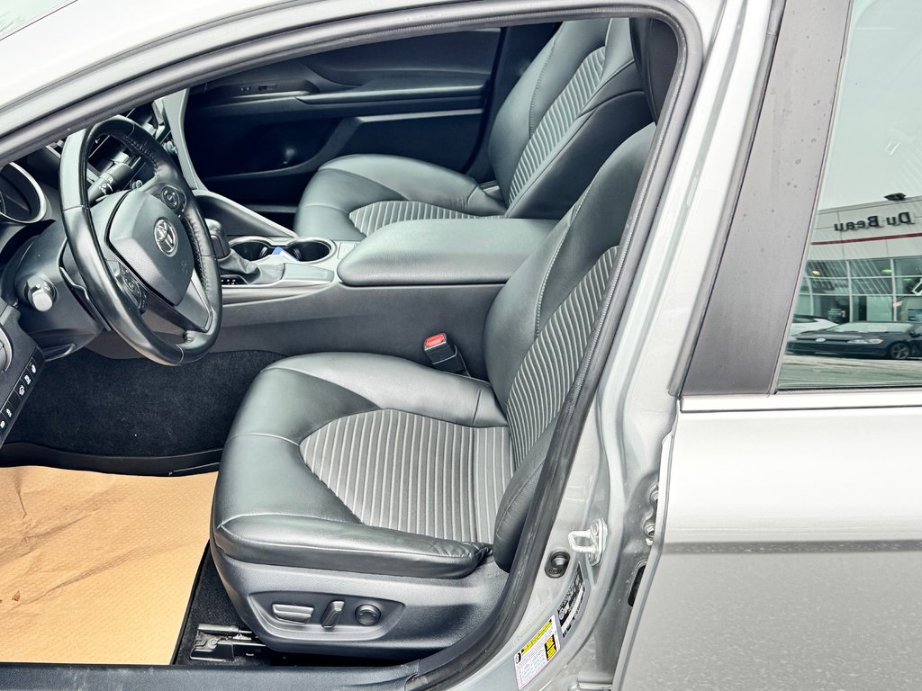 Toyota Camry SE + TOIT + MAGS 18 / PEA 27-03-28=100KM / 2023 à Thetford Mines, Québec - 30 - w1024h768px