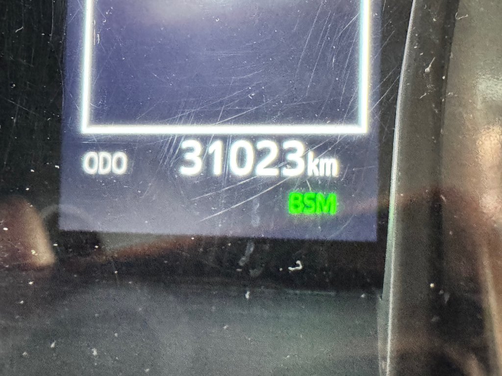 Toyota Camry SE + TOIT + MAGS 18 / PEA 27-03-28=100KM / 2023 à Thetford Mines, Québec - 43 - w1024h768px