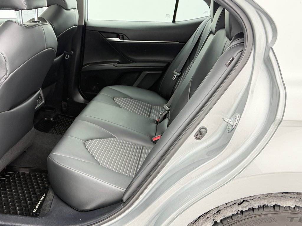2023 Toyota Camry SE + TOIT + MAGS 18 / PEA 27-03-28=100KM / in Thetford Mines, Quebec - 61 - w1024h768px