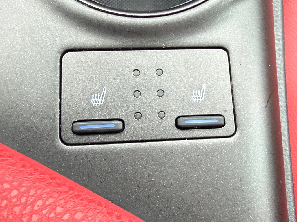 2023 Toyota Camry HYBRIDE XSE / BAS KILOS / ÉTAT NEUF !!! / in Thetford Mines, Quebec - 50 - w1024h768px