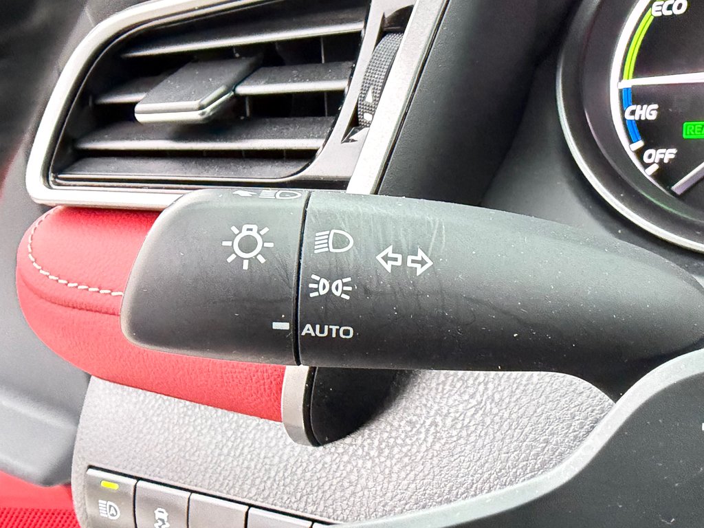 2023 Toyota Camry HYBRIDE XSE / BAS KILOS / ÉTAT NEUF !!! / in Thetford Mines, Quebec - 37 - w1024h768px
