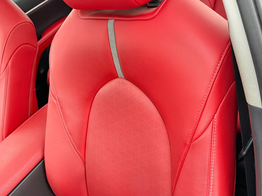 2023 Toyota Camry HYBRIDE XSE / BAS KILOS / ÉTAT NEUF !!! / in Thetford Mines, Quebec - 32 - w1024h768px