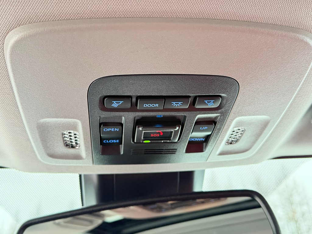 2023 Toyota Camry HYBRIDE XSE / BAS KILOS / ÉTAT NEUF !!! / in Thetford Mines, Quebec - 55 - w1024h768px