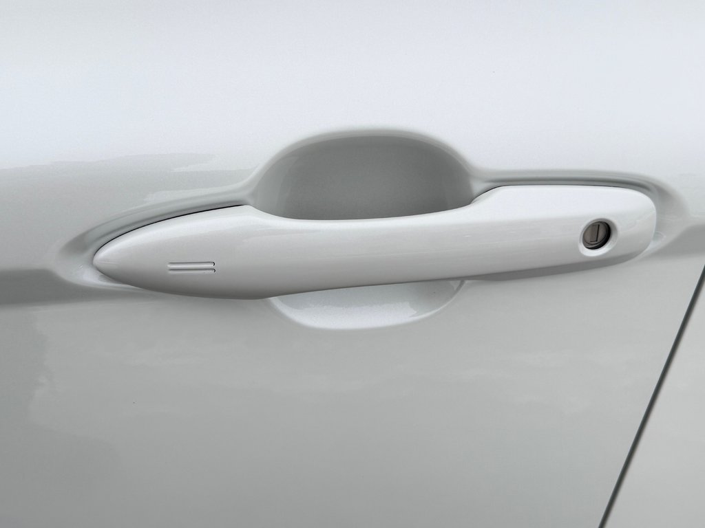 2023 Toyota Camry HYBRIDE XSE / BAS KILOS / ÉTAT NEUF !!! / in Thetford Mines, Quebec - 18 - w1024h768px