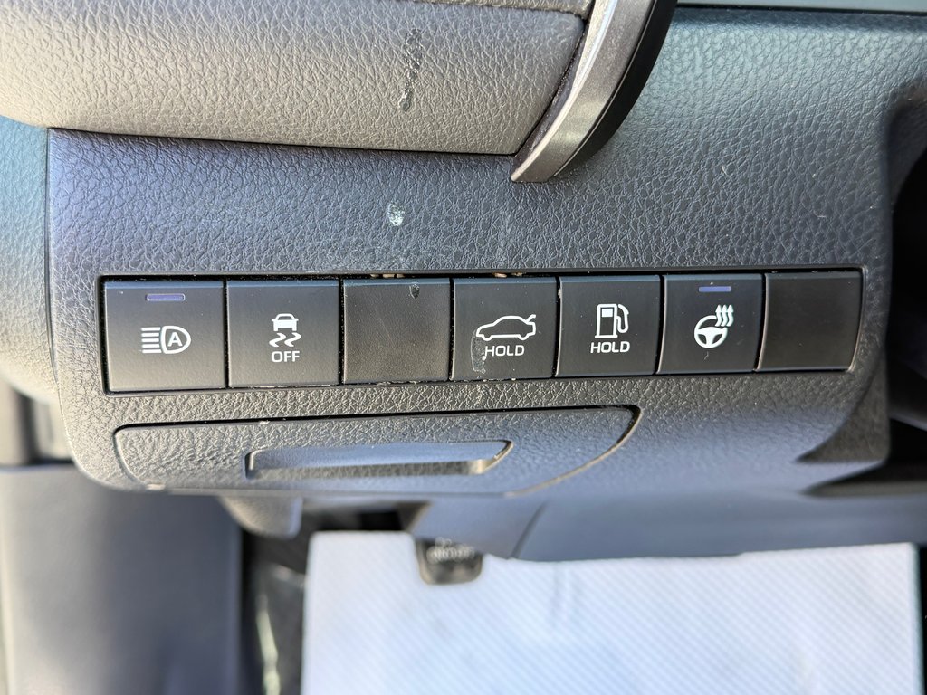 2023 Toyota Camry SE / 26.000KM WOWWW ! PEA 28-06-28=100KM / in Thetford Mines, Quebec - 26 - w1024h768px