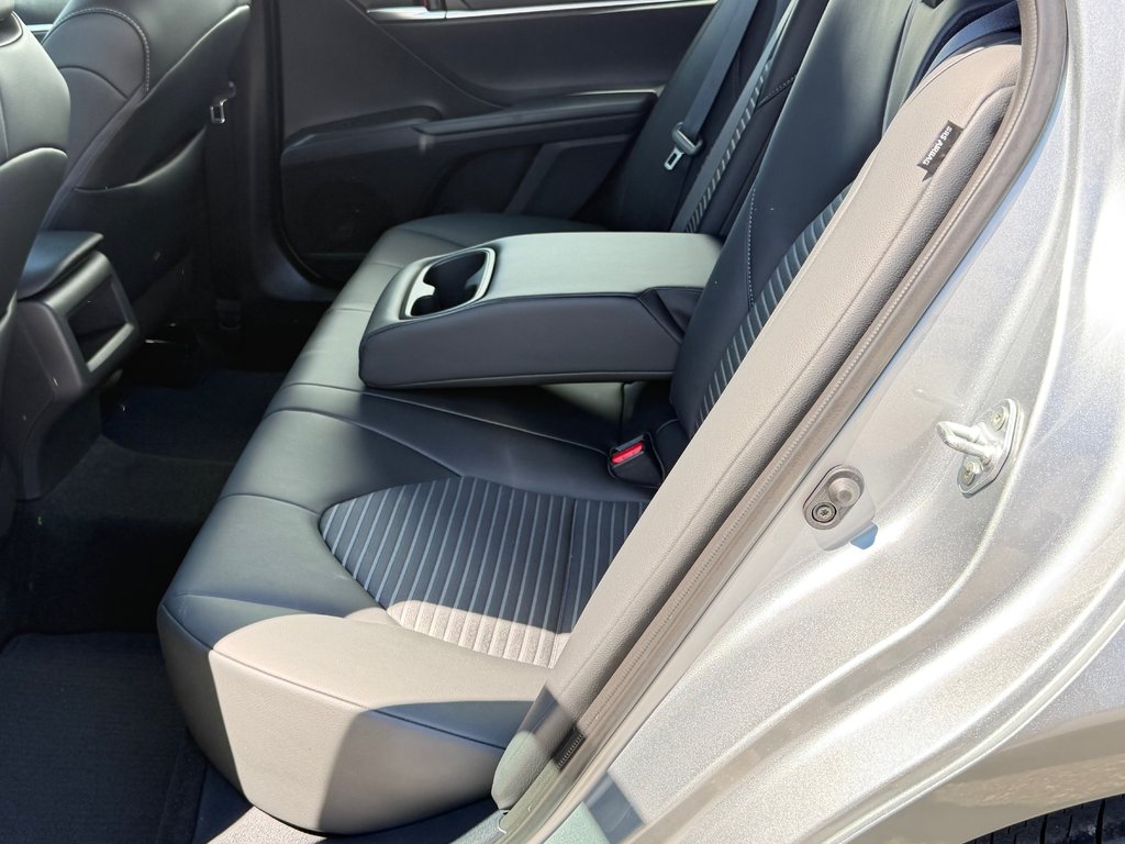 2023 Toyota Camry SE / 26.000KM WOWWW ! PEA 28-06-28=100KM / in Thetford Mines, Quebec - 47 - w1024h768px