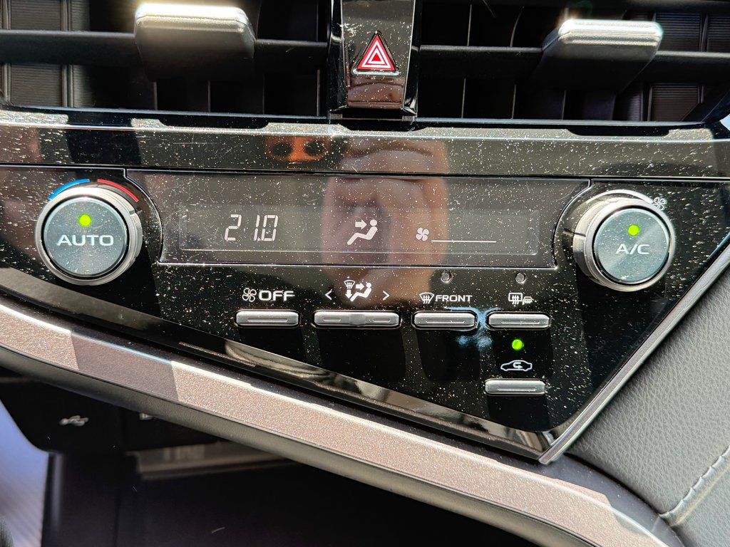 2023 Toyota Camry SE / 26.000KM WOWWW ! PEA 28-06-28=100KM / in Thetford Mines, Quebec - 36 - w1024h768px