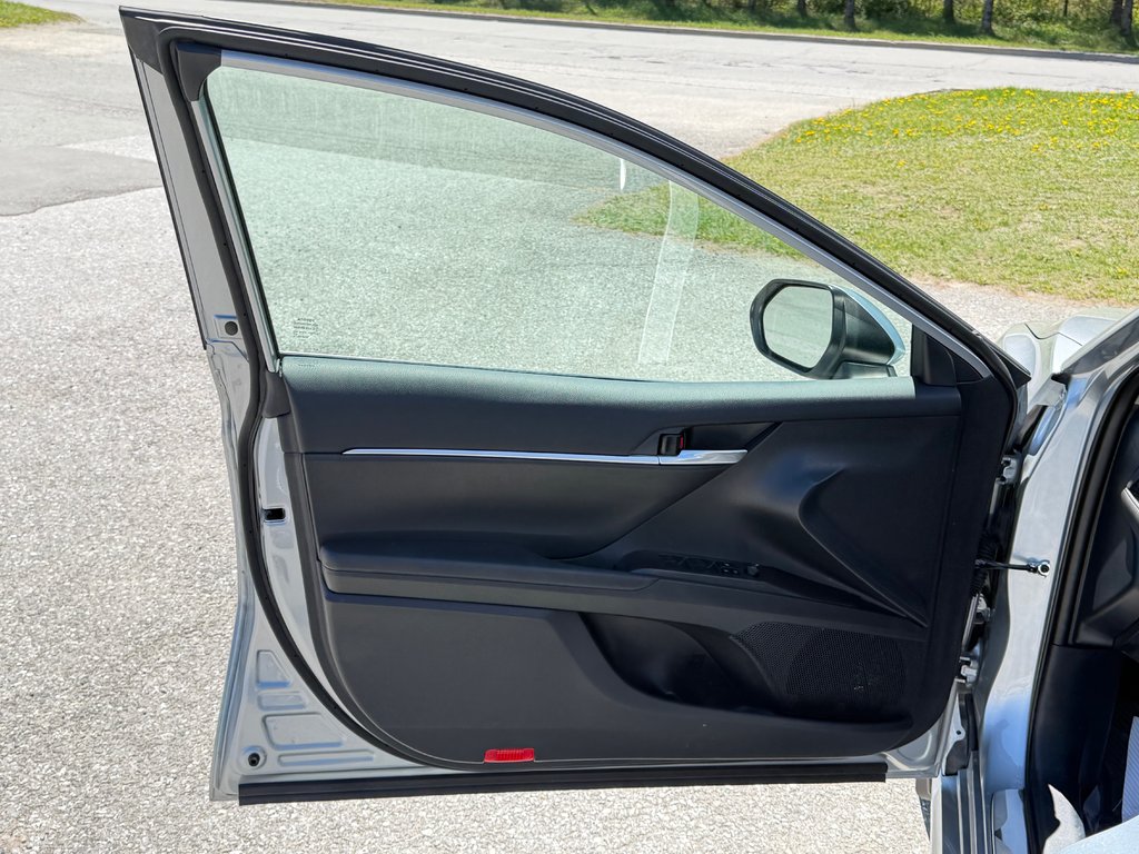 2023 Toyota Camry SE / 26.000KM WOWWW ! PEA 28-06-28=100KM / in Thetford Mines, Quebec - 23 - w1024h768px