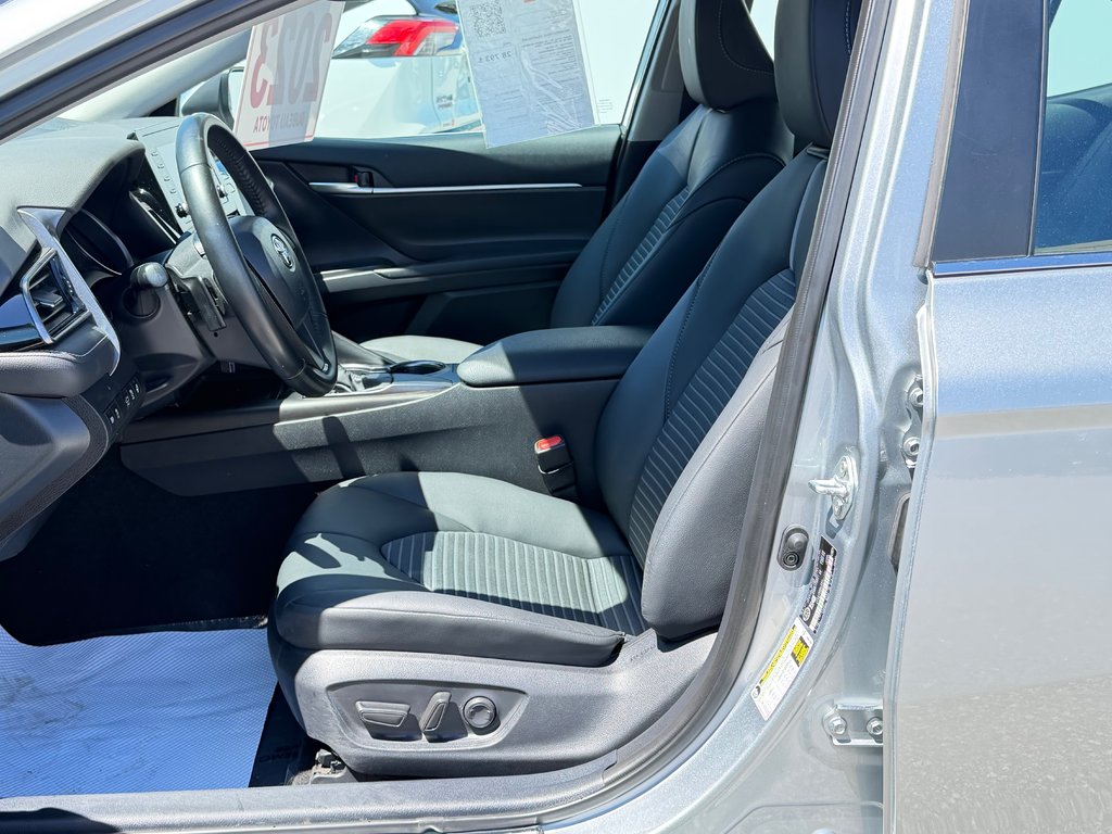 2023 Toyota Camry SE / 26.000KM WOWWW ! PEA 28-06-28=100KM / in Thetford Mines, Quebec - 24 - w1024h768px