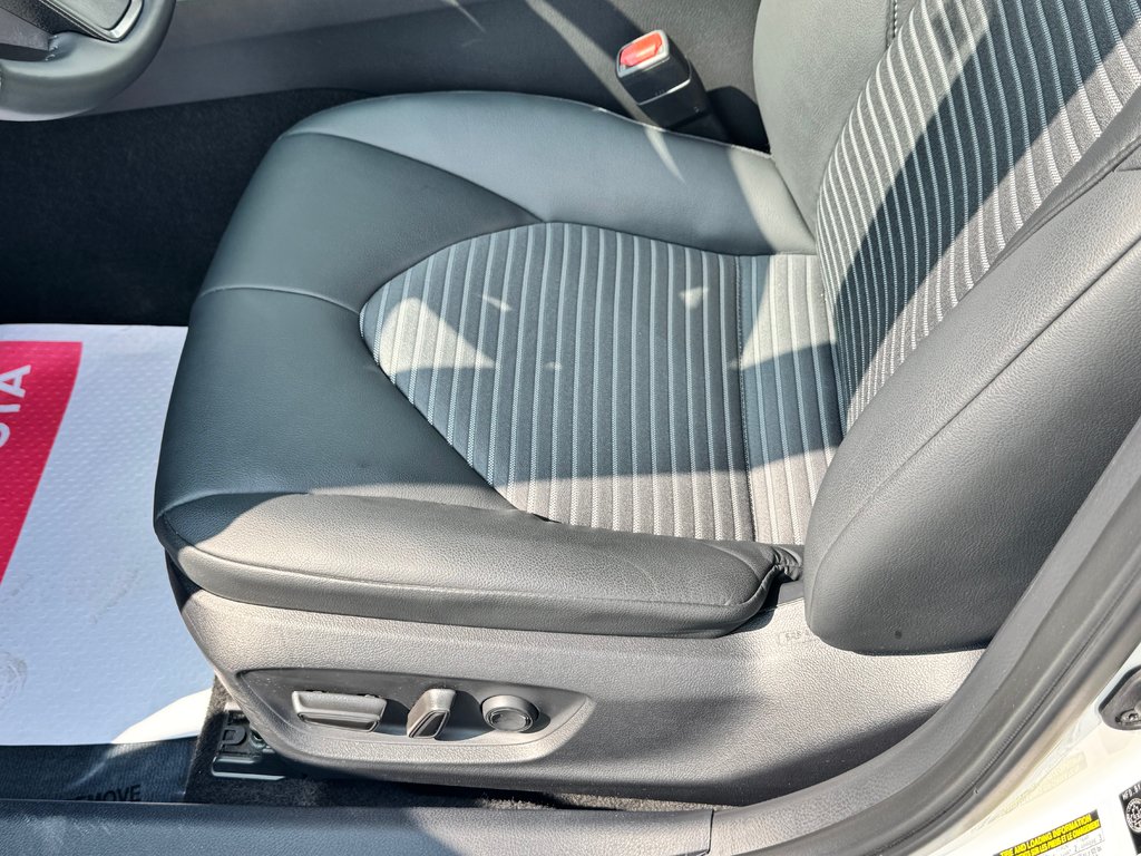 Toyota Camry SE AMÉLIORÉ AWD !!! HYPER RARE , ÉTAT NEUF  !!!!!! 2024 à Thetford Mines, Québec - 33 - w1024h768px