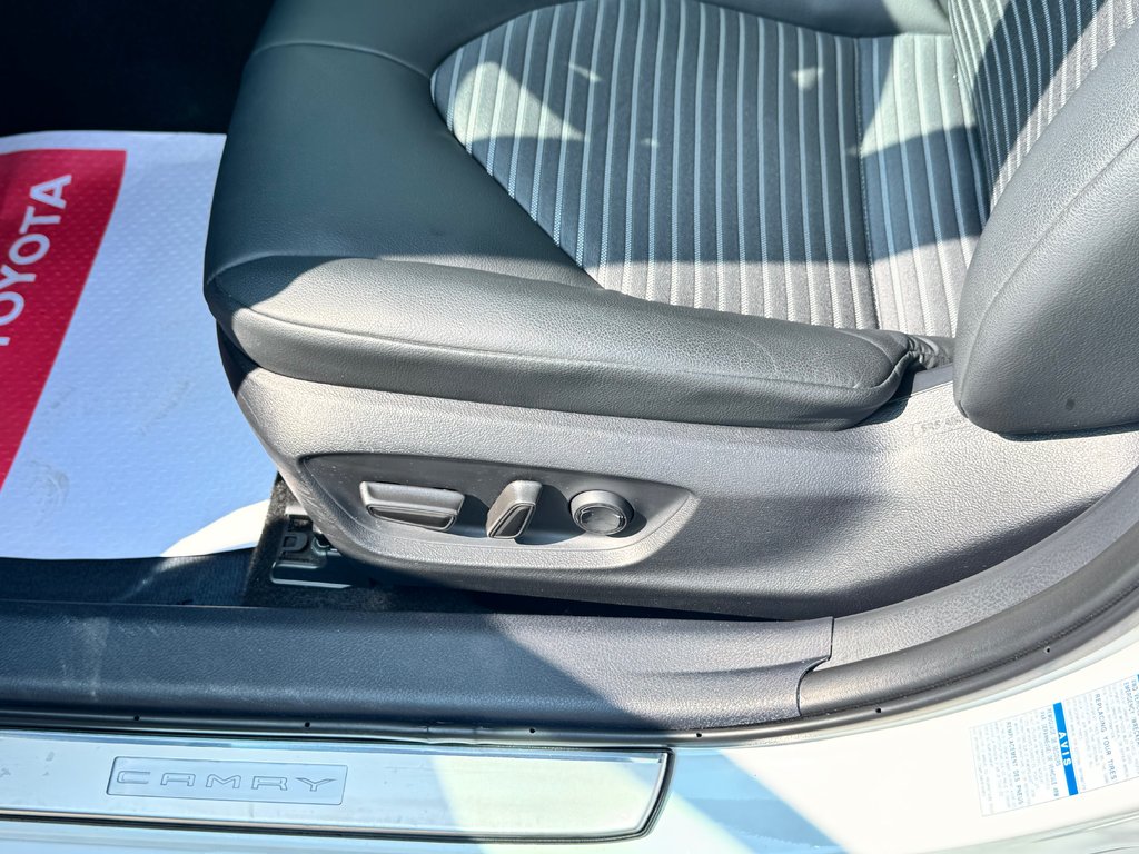 Toyota Camry SE AMÉLIORÉ AWD !!! HYPER RARE , ÉTAT NEUF  !!!!!! 2024 à Thetford Mines, Québec - 32 - w1024h768px