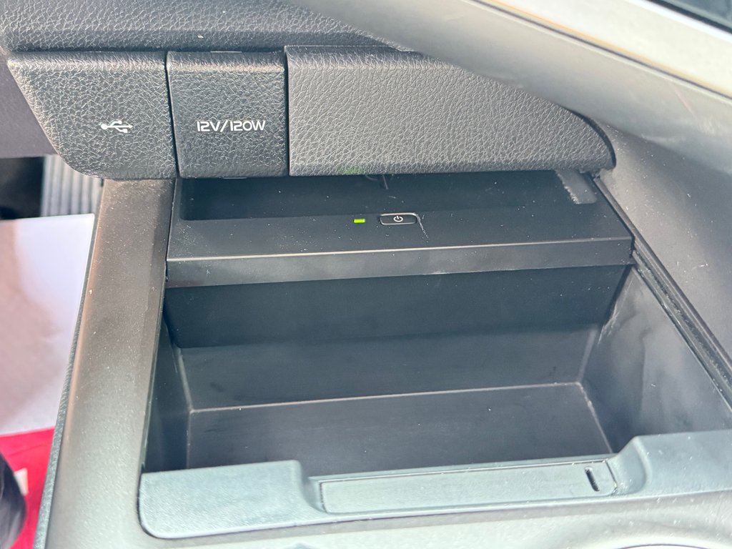 Toyota Camry SE AMÉLIORÉ AWD !!! HYPER RARE , ÉTAT NEUF  !!!!!! 2024 à Thetford Mines, Québec - 48 - w1024h768px