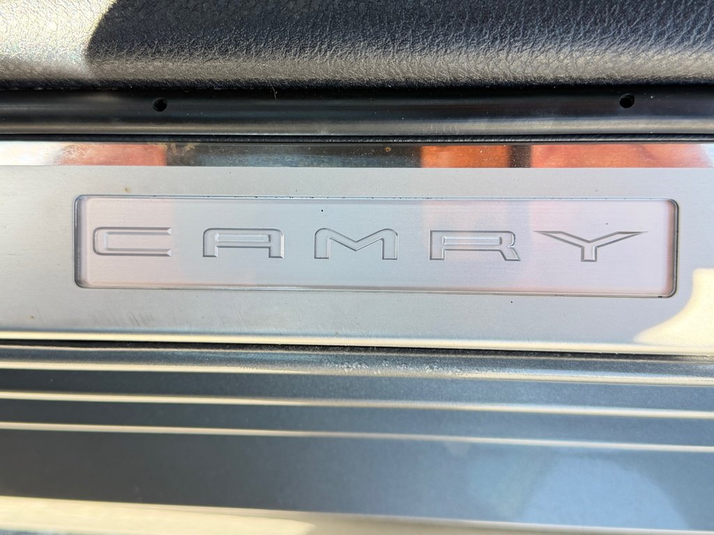 2025 Toyota Camry SE + GROUPE TOIT + AWD / MOINS CHER AU QUÉBEC / in Thetford Mines, Quebec - 31 - w1024h768px