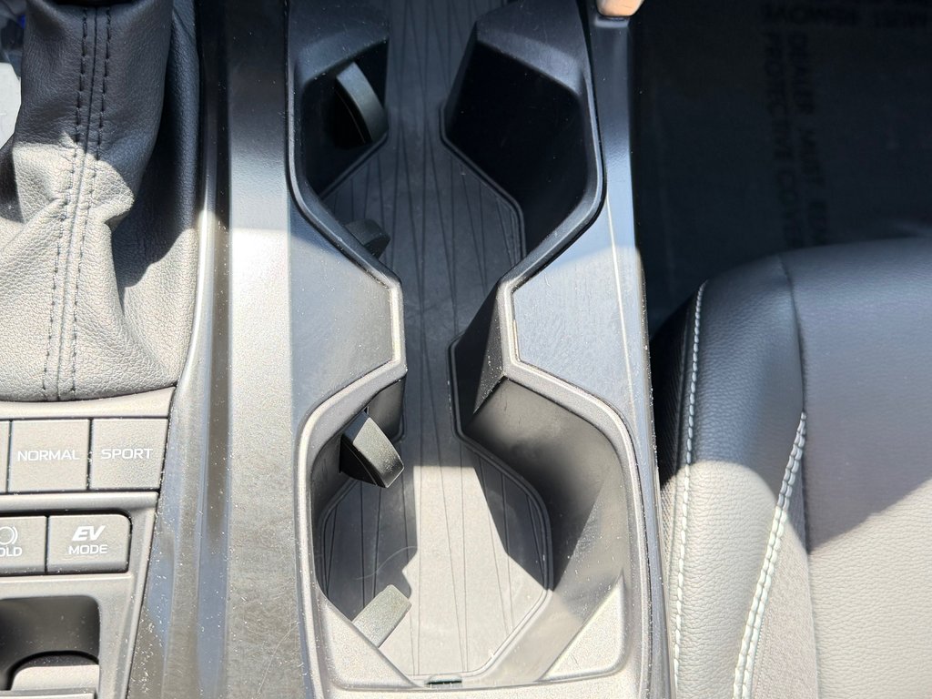 2025 Toyota Camry SE + GROUPE TOIT + AWD / MOINS CHER AU QUÉBEC / in Thetford Mines, Quebec - 48 - w1024h768px