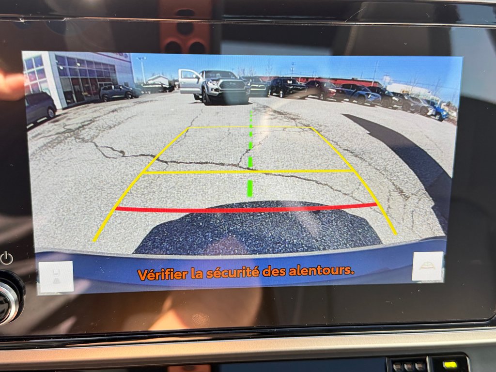 2025 Toyota Camry SE + GROUPE TOIT + AWD / MOINS CHER AU QUÉBEC / in Thetford Mines, Quebec - 43 - w1024h768px