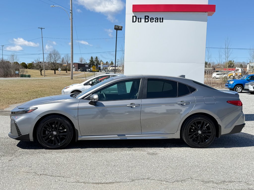 2025 Toyota Camry SE + GROUPE TOIT + AWD / MOINS CHER AU QUÉBEC / in Thetford Mines, Quebec - 8 - w1024h768px