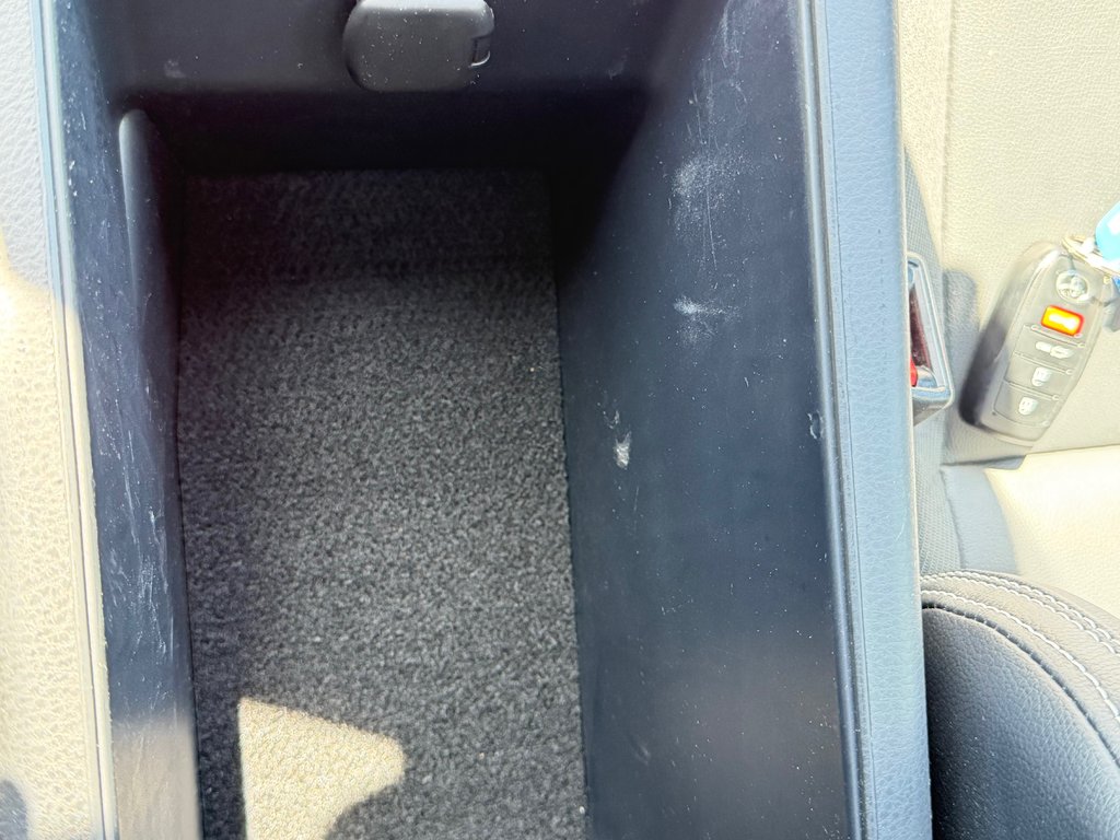 2025 Toyota Camry SE + GROUPE TOIT + AWD / MOINS CHER AU QUÉBEC / in Thetford Mines, Quebec - 50 - w1024h768px