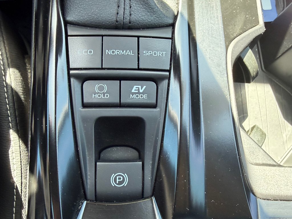 2025 Toyota Camry SE + GROUPE TOIT + AWD / MOINS CHER AU QUÉBEC / in Thetford Mines, Quebec - 47 - w1024h768px