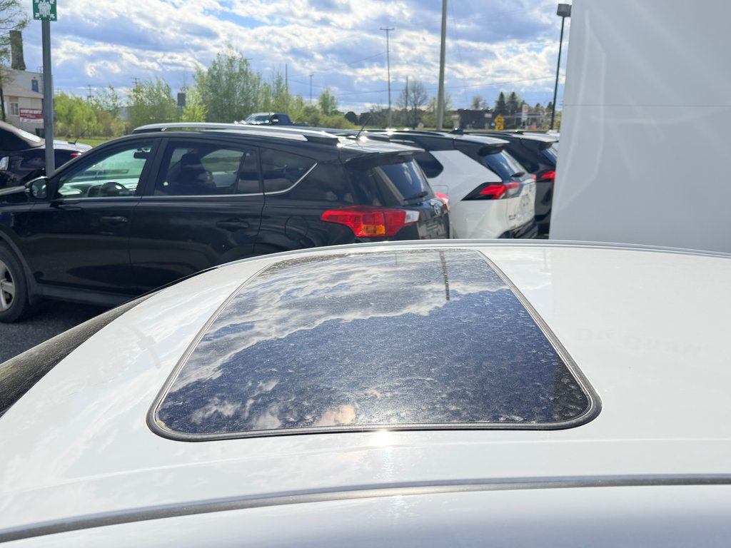 2025 Toyota Camry ** EN PREPARATION ** SE GROUPE TOIT / HYBRIDE / TRÈS ÉCONOMIQUE / in Thetford Mines, Quebec - 6 - w1024h768px