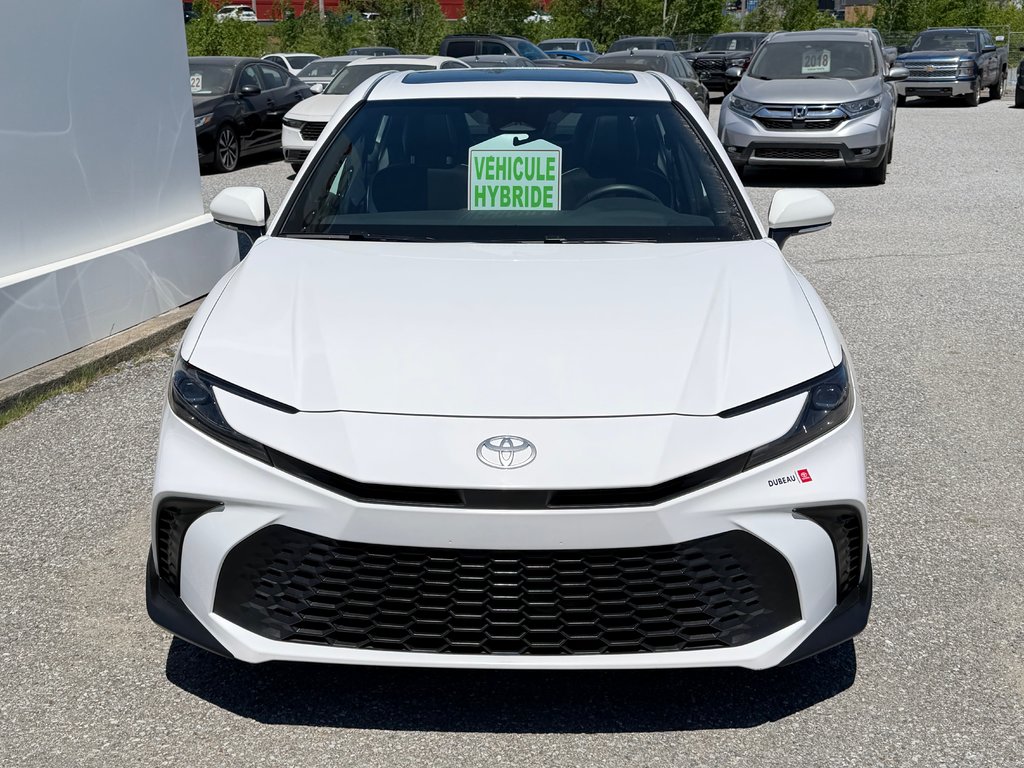 Toyota Camry SE GROUPE TOIT / HYBRIDE / TRÈS ÉCONOMIQUE / 2025 à Thetford Mines, Québec - 2 - w1024h768px