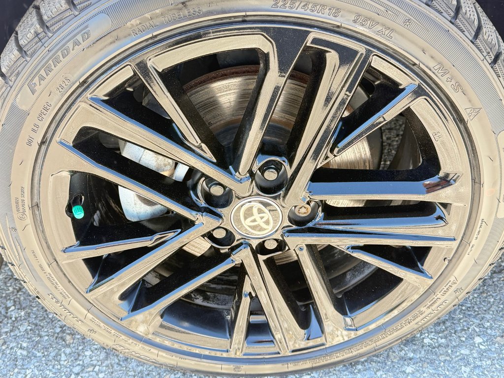Toyota Camry SE GROUPE TOIT / HYBRIDE / TRÈS ÉCONOMIQUE / 2025 à Thetford Mines, Québec - 14 - w1024h768px