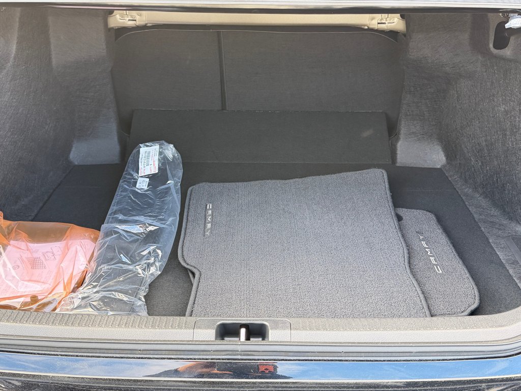 Toyota Camry HYBRIDE SE / SHOWROOM / 2026 à Thetford Mines, Québec - 54 - w1024h768px