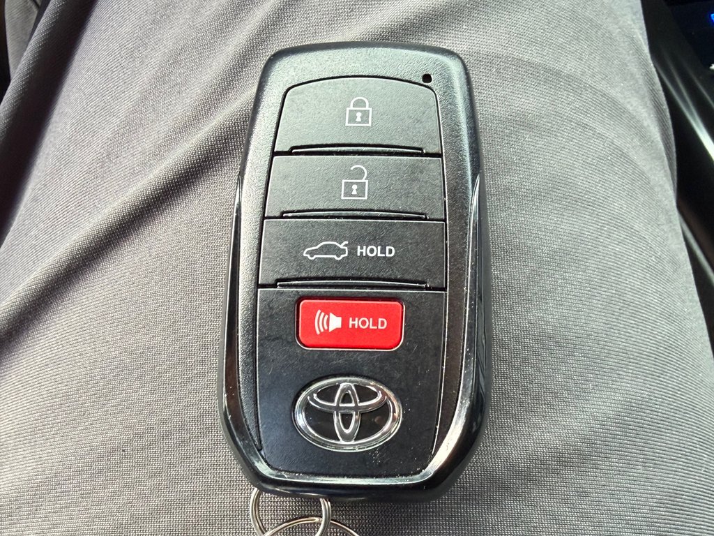 Toyota Camry HYBRIDE SE / SHOWROOM / 2026 à Thetford Mines, Québec - 51 - w1024h768px