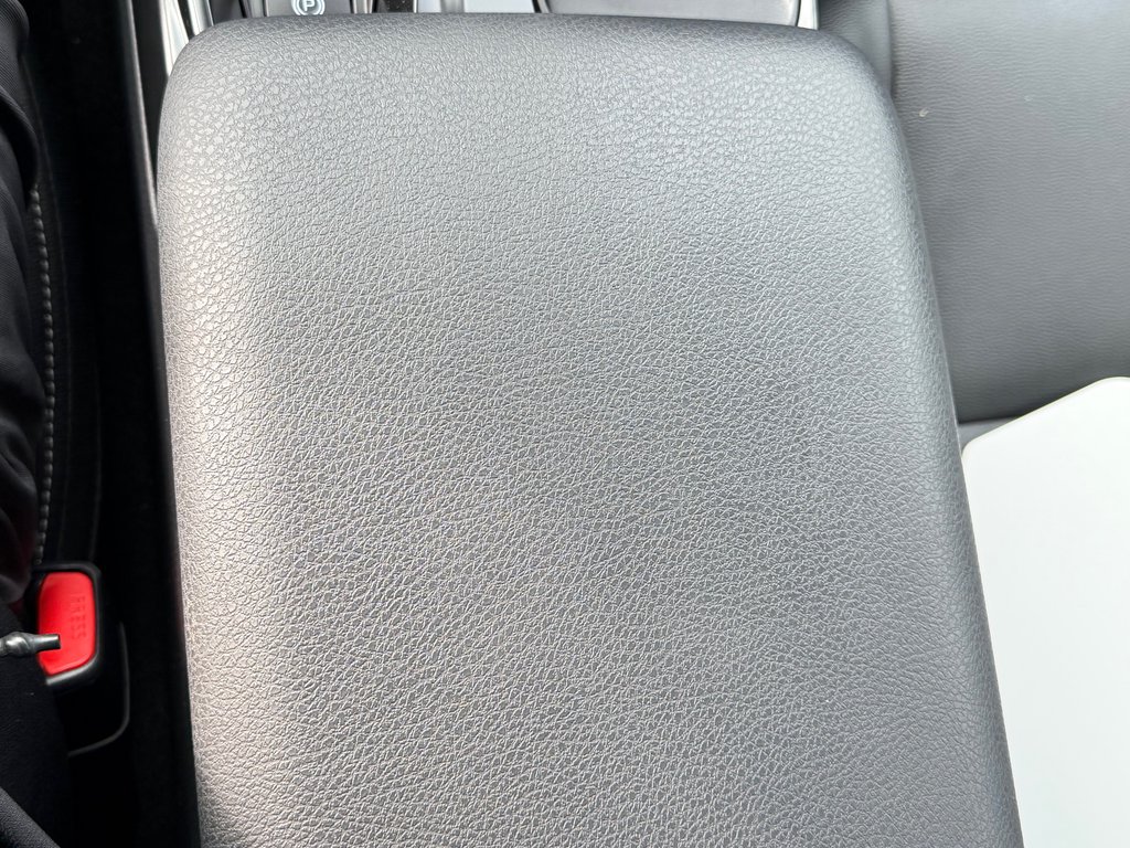 Toyota Camry HYBRIDE SE / SHOWROOM / 2026 à Thetford Mines, Québec - 47 - w1024h768px
