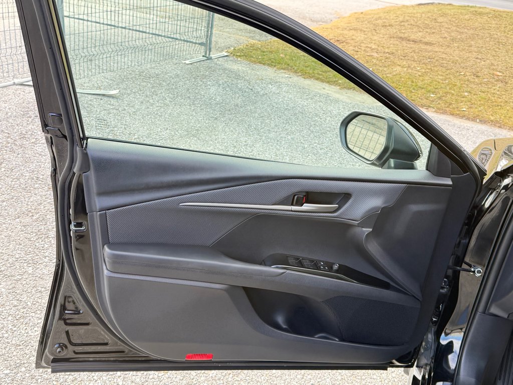 Toyota Camry HYBRIDE SE / SHOWROOM / 2026 à Thetford Mines, Québec - 26 - w1024h768px