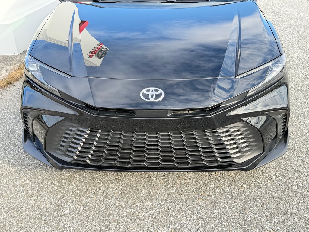 Toyota Camry HYBRIDE SE / SHOWROOM / 2026 à Thetford Mines, Québec - 12 - w1024h768px