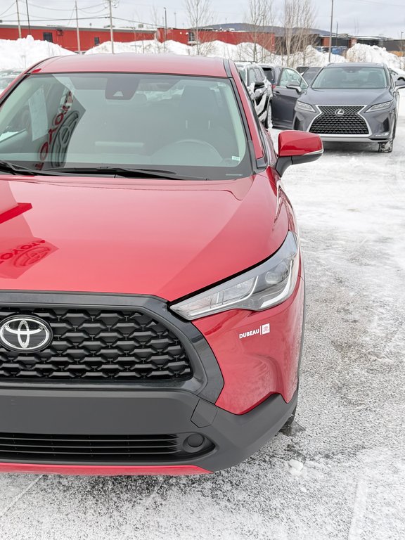 2022 Toyota Corolla Cross LE AWD / EXCELLENT VUS A PETIT PRIX / in Thetford Mines, Quebec - 8 - w1024h768px