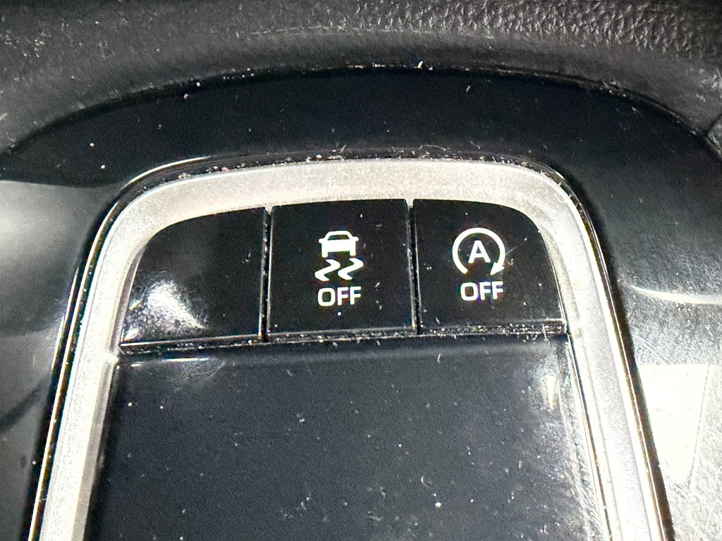 2022 Toyota Corolla Cross LE AWD / EXCELLENT VUS A PETIT PRIX / in Thetford Mines, Quebec - 43 - w1024h768px