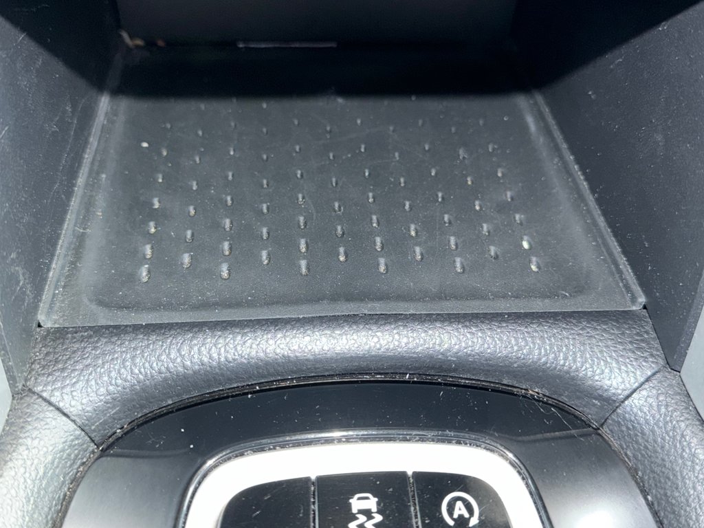2022 Toyota Corolla Cross LE AWD / EXCELLENT VUS A PETIT PRIX / in Thetford Mines, Quebec - 42 - w1024h768px