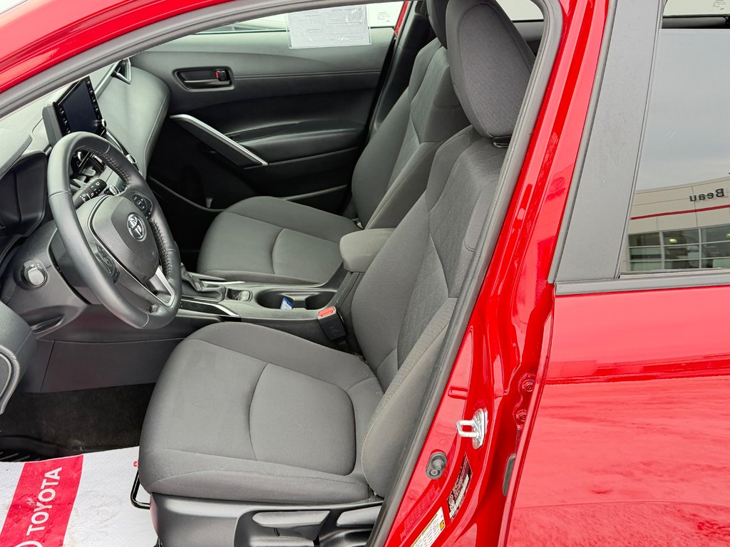 2022 Toyota Corolla Cross LE AWD / EXCELLENT VUS A PETIT PRIX / in Thetford Mines, Quebec - 27 - w1024h768px