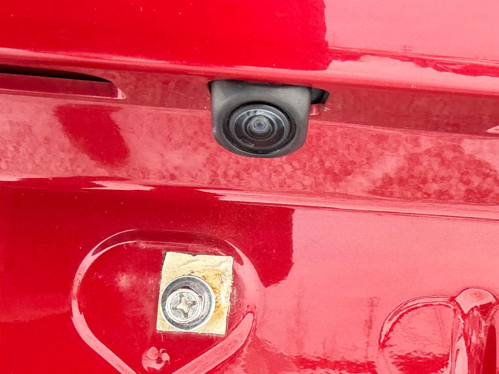 2022 Toyota Corolla Cross LE AWD / EXCELLENT VUS A PETIT PRIX / in Thetford Mines, Quebec - 22 - w1024h768px