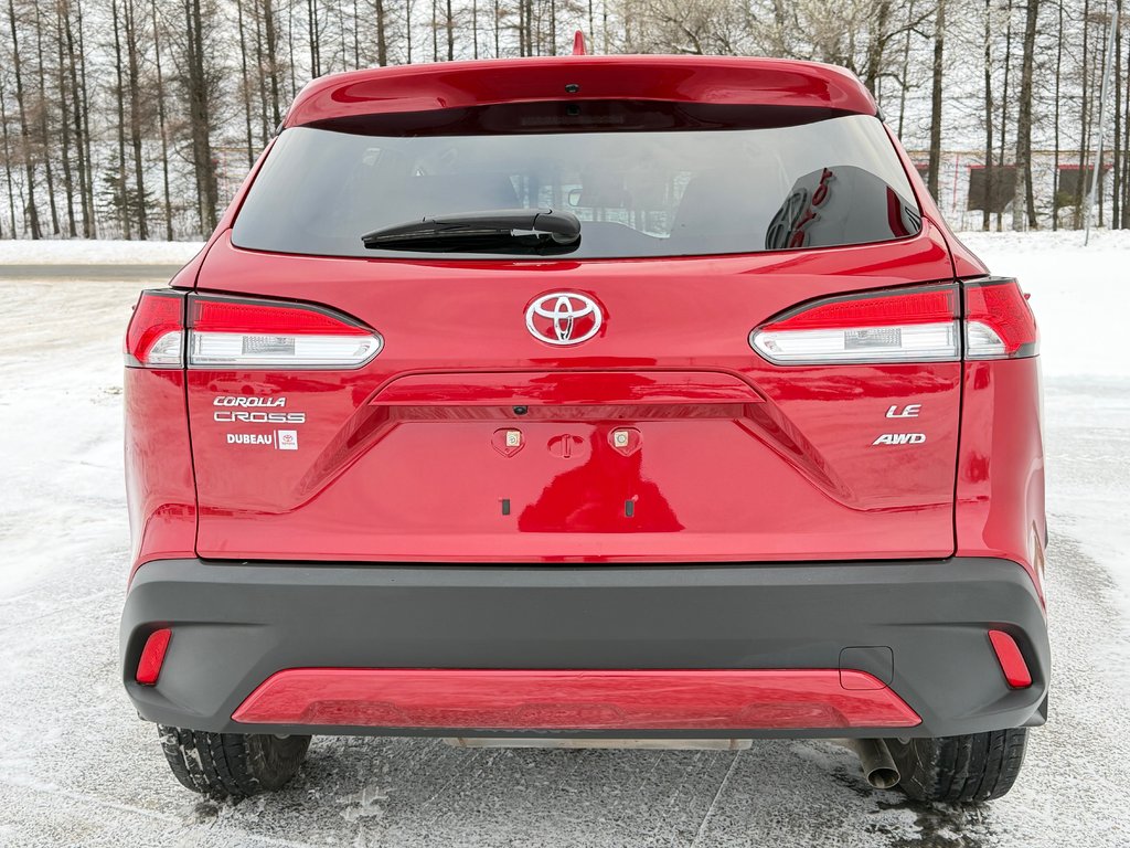 2022 Toyota Corolla Cross LE AWD / EXCELLENT VUS A PETIT PRIX / in Thetford Mines, Quebec - 24 - w1024h768px