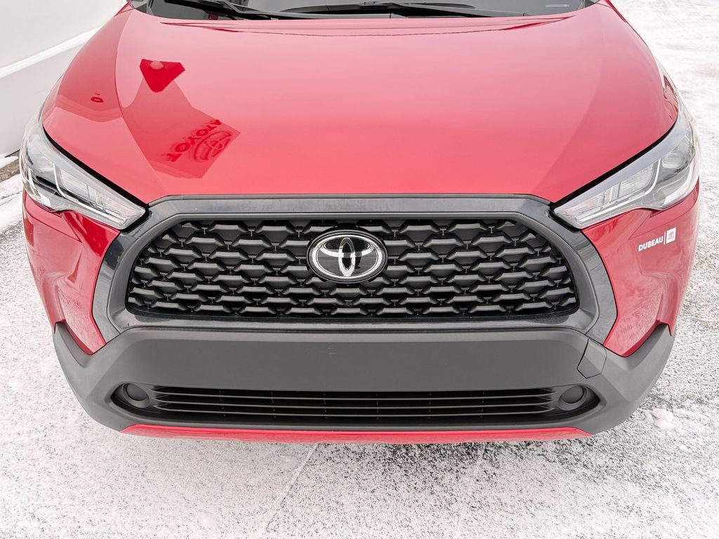 2022 Toyota Corolla Cross LE AWD / EXCELLENT VUS A PETIT PRIX / in Thetford Mines, Quebec - 12 - w1024h768px