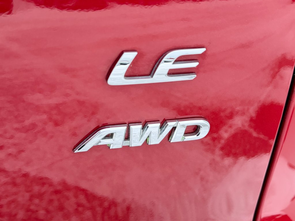 2022 Toyota Corolla Cross LE AWD / EXCELLENT VUS A PETIT PRIX / in Thetford Mines, Quebec - 23 - w1024h768px