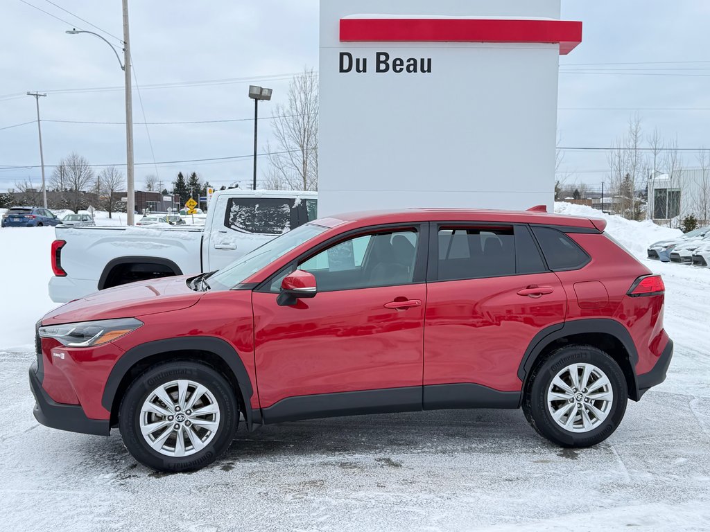 2022 Toyota Corolla Cross LE AWD / EXCELLENT VUS A PETIT PRIX / in Thetford Mines, Quebec - 7 - w1024h768px