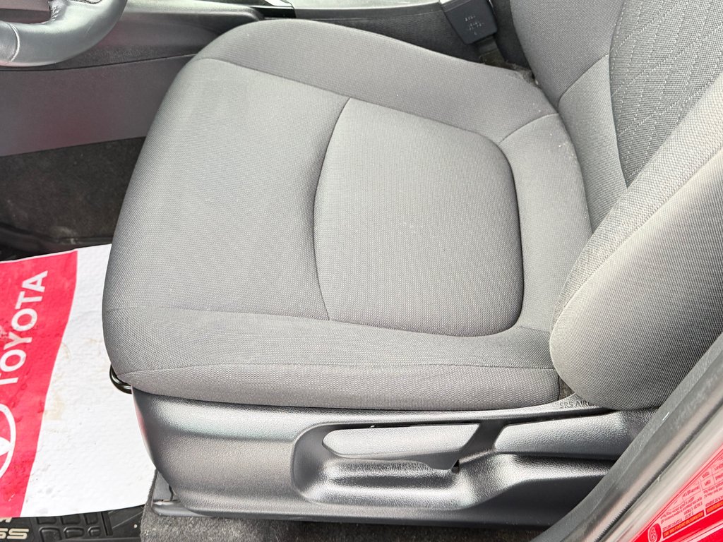 2022 Toyota Corolla Cross LE AWD / EXCELLENT VUS A PETIT PRIX / in Thetford Mines, Quebec - 29 - w1024h768px