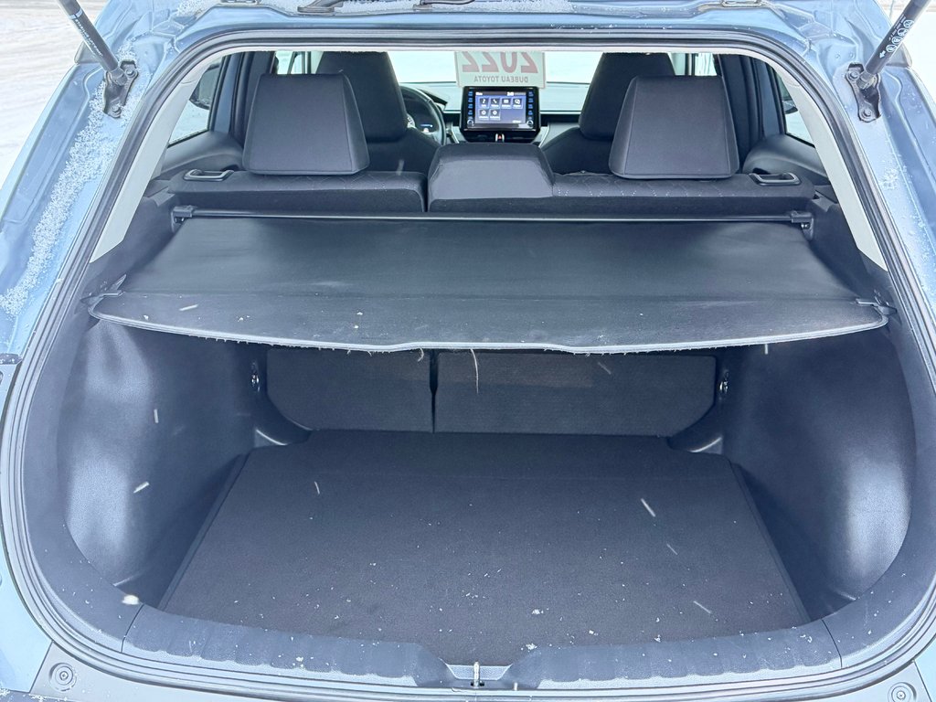 2022 Toyota Corolla Cross LE / COMME NEUF / PRIX IMBATTABLE !!! / in Thetford Mines, Quebec - 55 - w1024h768px