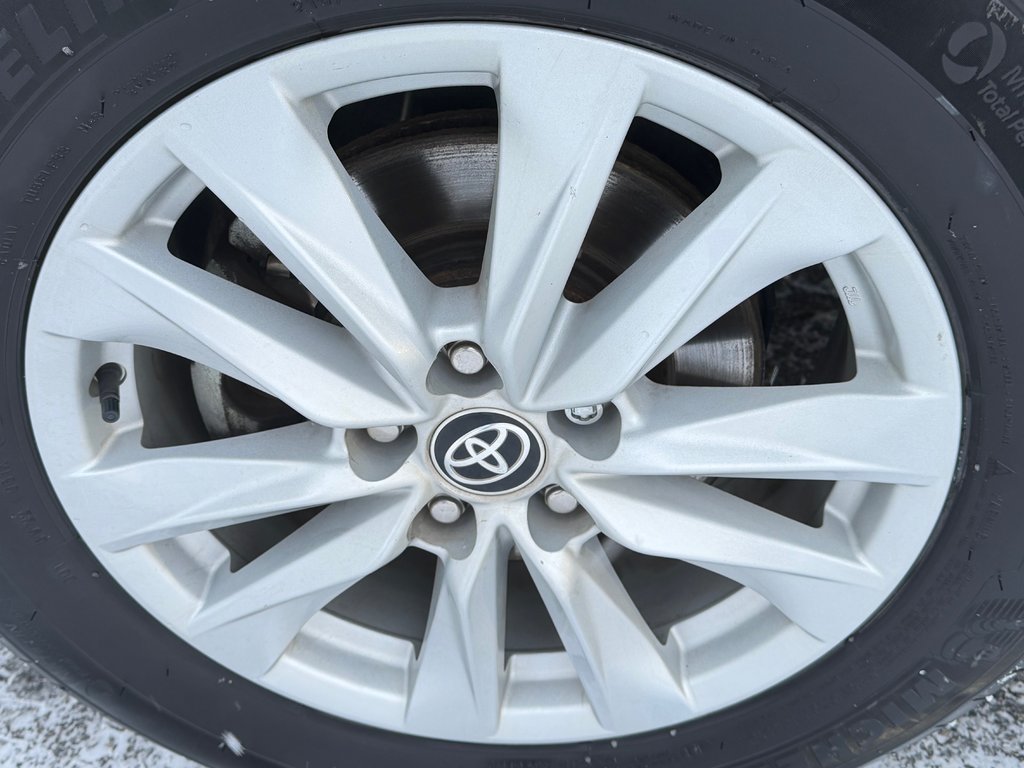 2022 Toyota Corolla Cross LE / COMME NEUF / PRIX IMBATTABLE !!! / in Thetford Mines, Quebec - 15 - w1024h768px