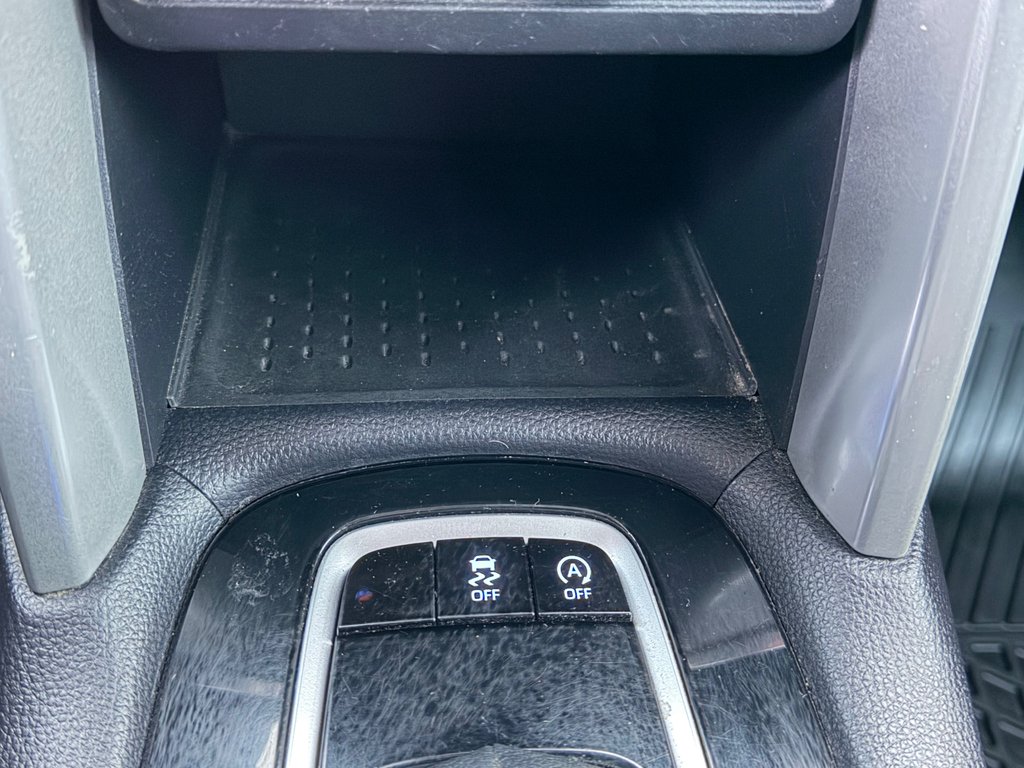 2022 Toyota Corolla Cross LE / COMME NEUF / PRIX IMBATTABLE !!! / in Thetford Mines, Quebec - 43 - w1024h768px