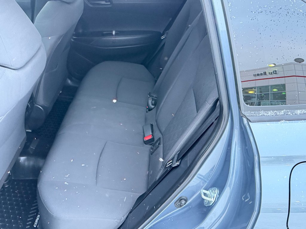 2022 Toyota Corolla Cross LE / COMME NEUF / PRIX IMBATTABLE !!! / in Thetford Mines, Quebec - 52 - w1024h768px