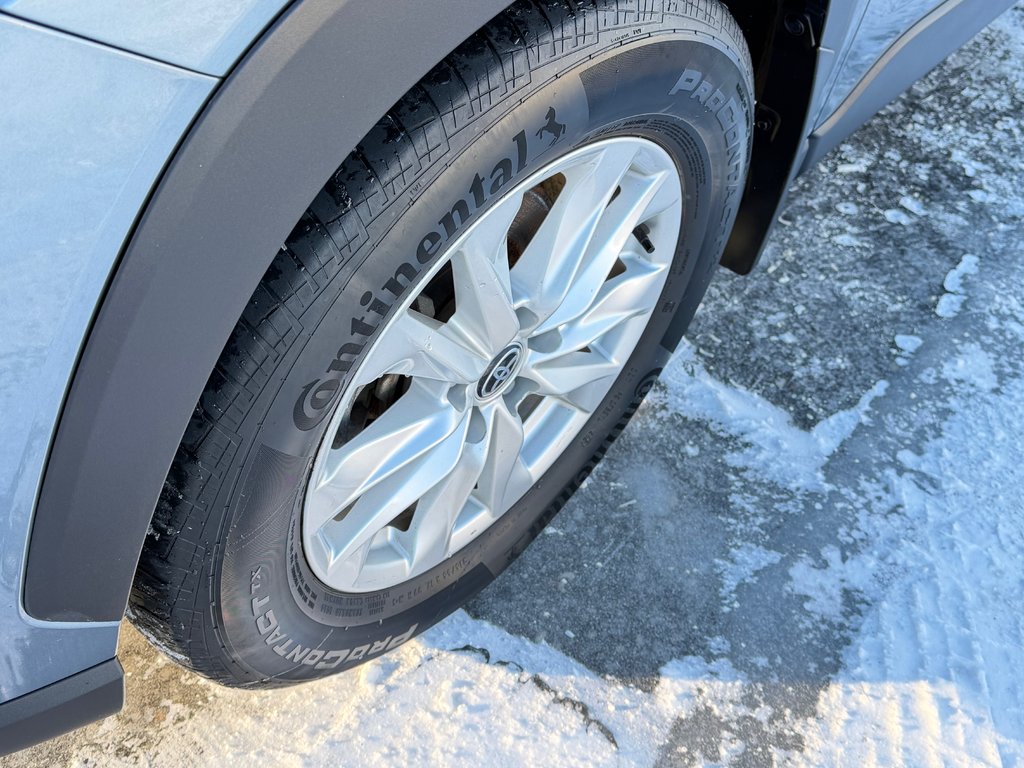 2022 Toyota Corolla Cross LE PREMIUM AWD / PRIX IMBATTABLE / FIABILITÉ / in Thetford Mines, Quebec - 14 - w1024h768px