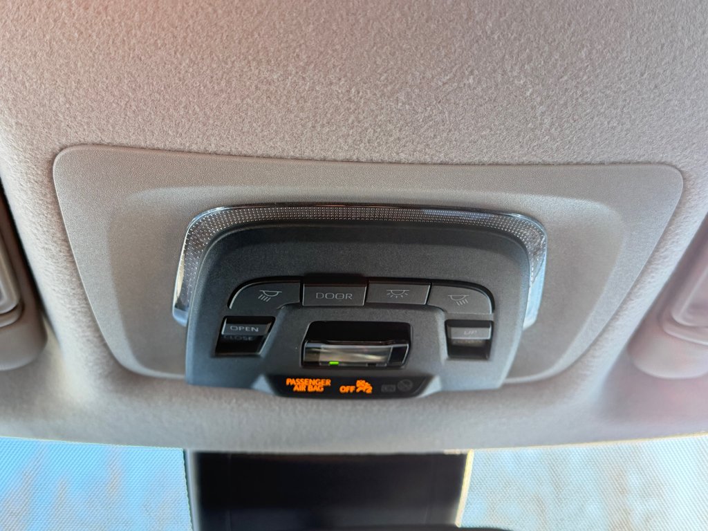 2022 Toyota Corolla Cross LE PREMIUM AWD / PRIX IMBATTABLE / FIABILITÉ / in Thetford Mines, Quebec - 53 - w1024h768px