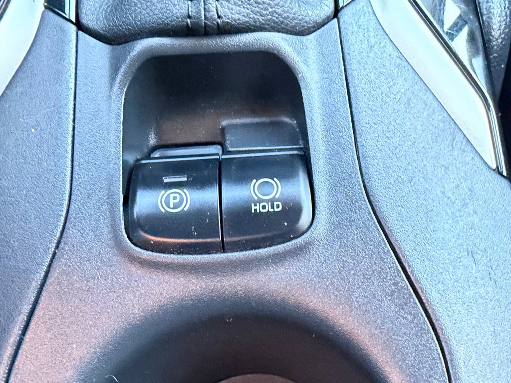 2022 Toyota Corolla Cross LE PREMIUM AWD / PRIX IMBATTABLE / FIABILITÉ / in Thetford Mines, Quebec - 48 - w1024h768px