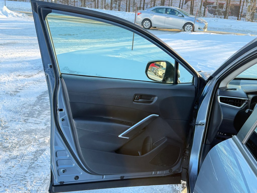 2022 Toyota Corolla Cross LE PREMIUM AWD / PRIX IMBATTABLE / FIABILITÉ / in Thetford Mines, Quebec - 27 - w1024h768px