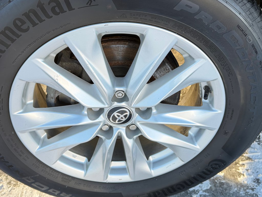 2022 Toyota Corolla Cross LE PREMIUM AWD / PRIX IMBATTABLE / FIABILITÉ / in Thetford Mines, Quebec - 15 - w1024h768px