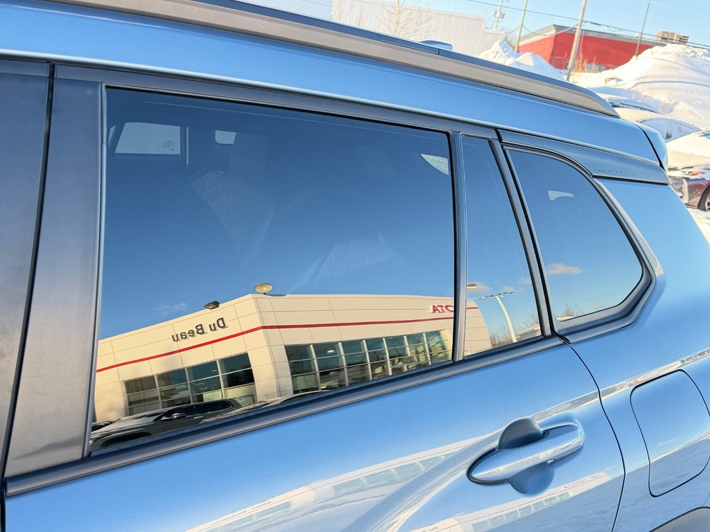 2022 Toyota Corolla Cross LE PREMIUM AWD / PRIX IMBATTABLE / FIABILITÉ / in Thetford Mines, Quebec - 21 - w1024h768px